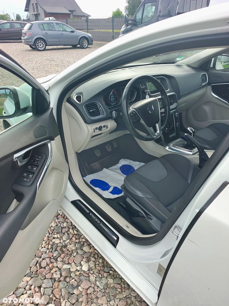 Volvo V40 D2 Momentum - 6