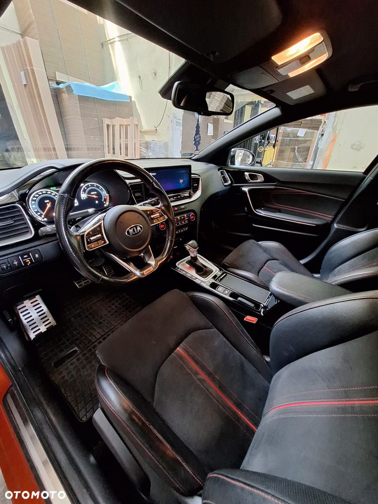 Kia ProCeed - 15