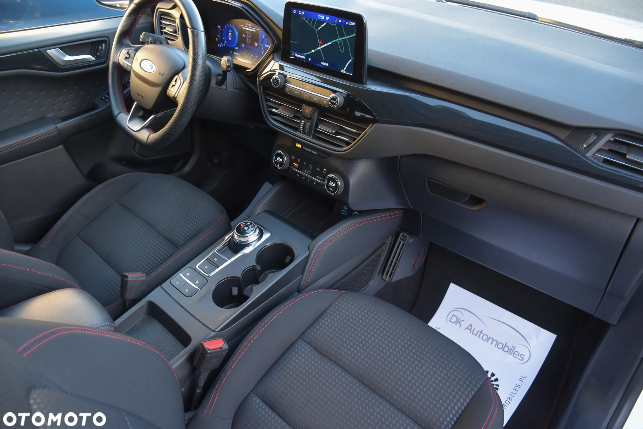 Ford Kuga 2.0 EcoBlue 4x4 ST-LINE X - 24