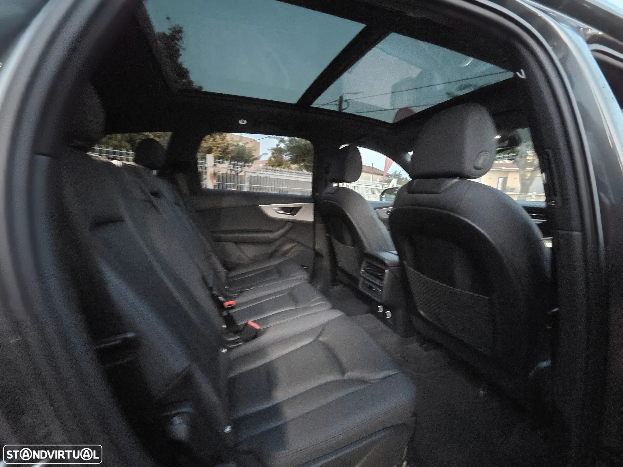 Audi Q7 3.0 TDI E-tron quattro S-line Tiptronic - 4