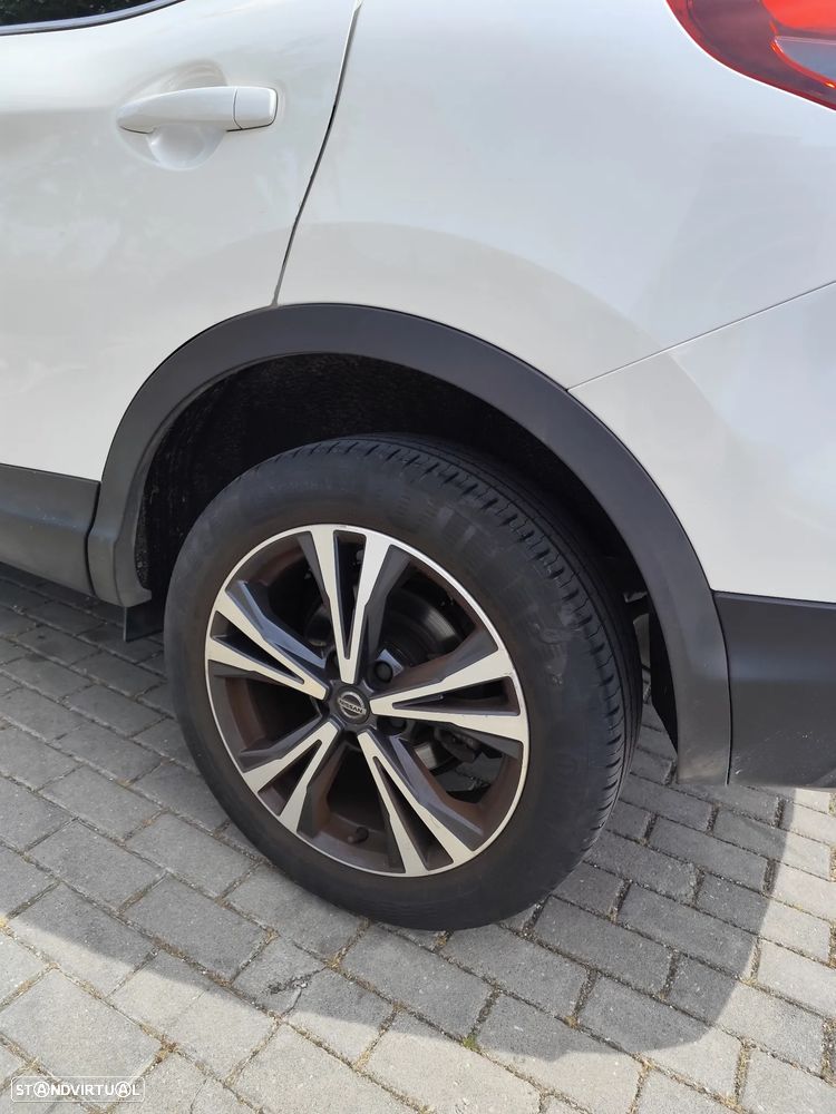 Nissan Qashqai 1.3 DIG-T N-Connecta - 26