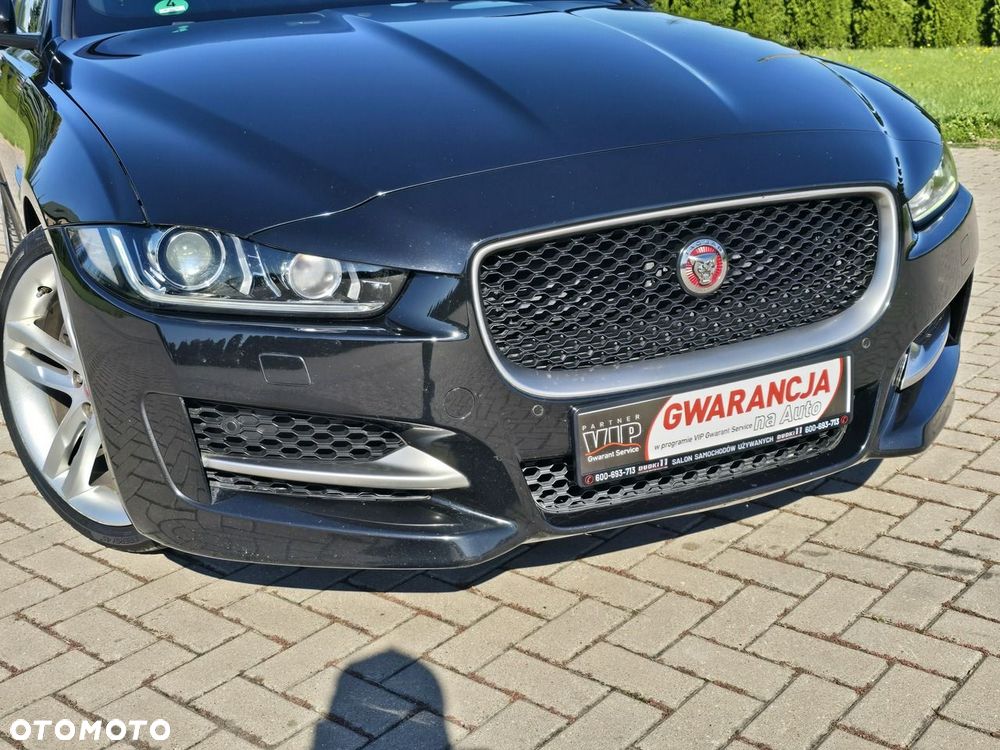 Jaguar XE - 6