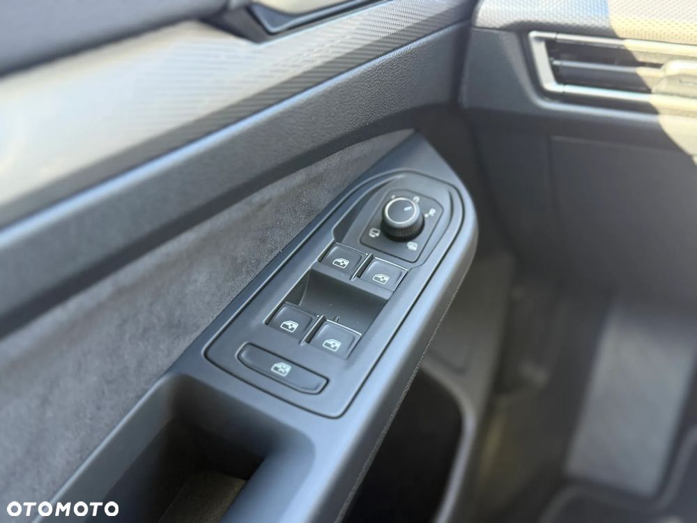 Volkswagen Golf VIII 1.5 TSI EVO Style - 16