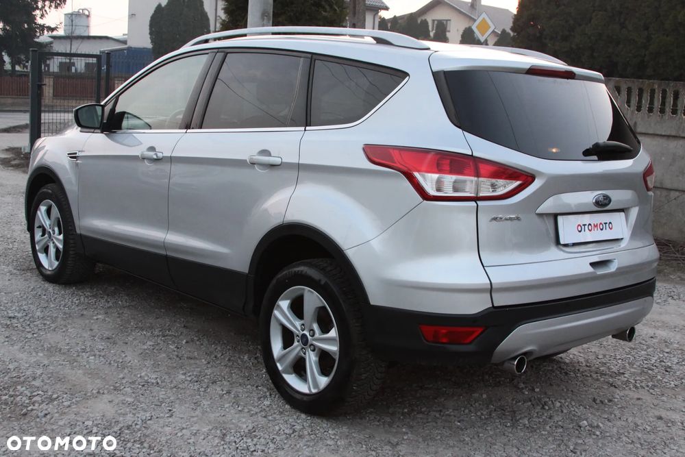 Ford Kuga 2.0 TDCi 2x4 Titanium - 7
