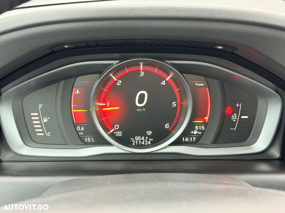 Volvo XC 60 D3 Ocean Race - 32