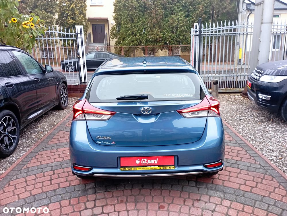 Toyota Auris 2018 photo 5