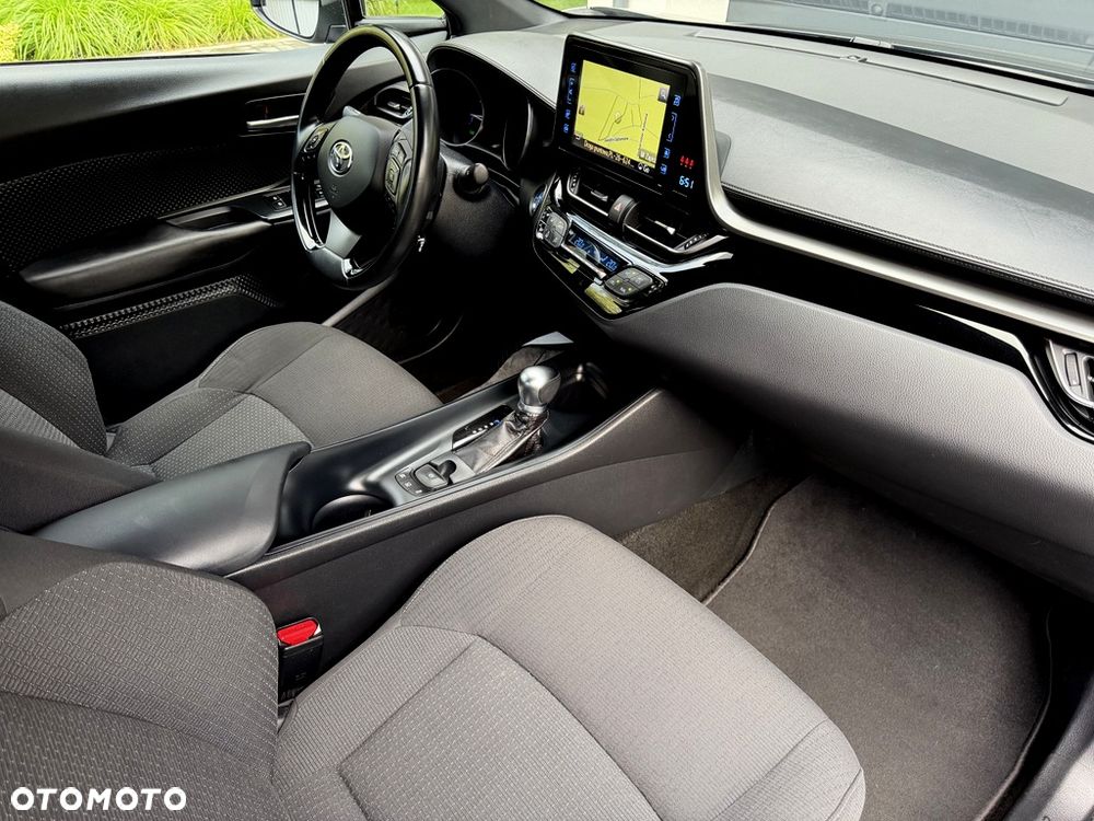 Toyota C-HR Business-Edition - 26