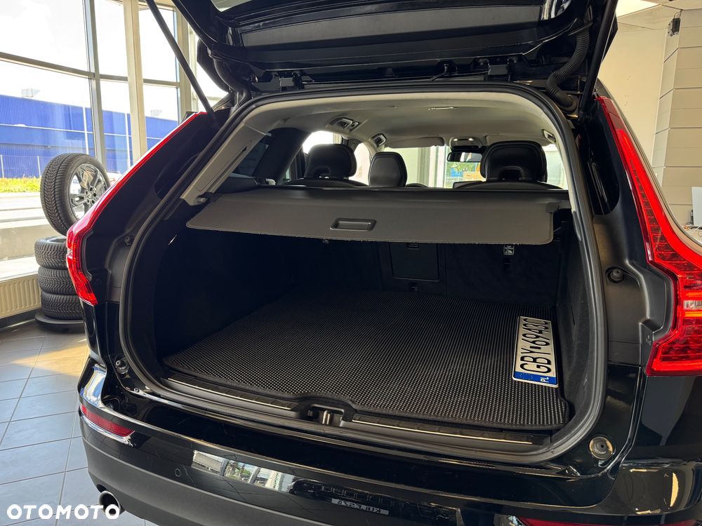 Volvo XC 60 D4 AWD RDesign - 27