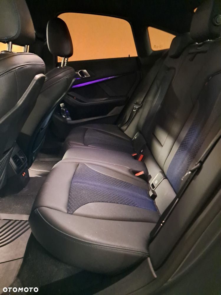 BMW Seria 2 218i M Sport - 4