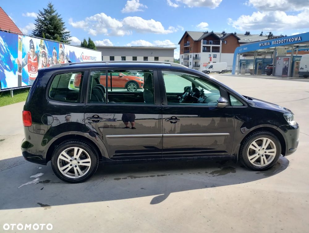 Volkswagen Touran 2.0 TDI Highline - 8