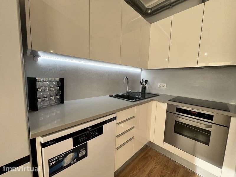 Vende-se Apartamento T1 no Centro de Leiria – Mobilado e Equipado - Grande imagem: 5/12