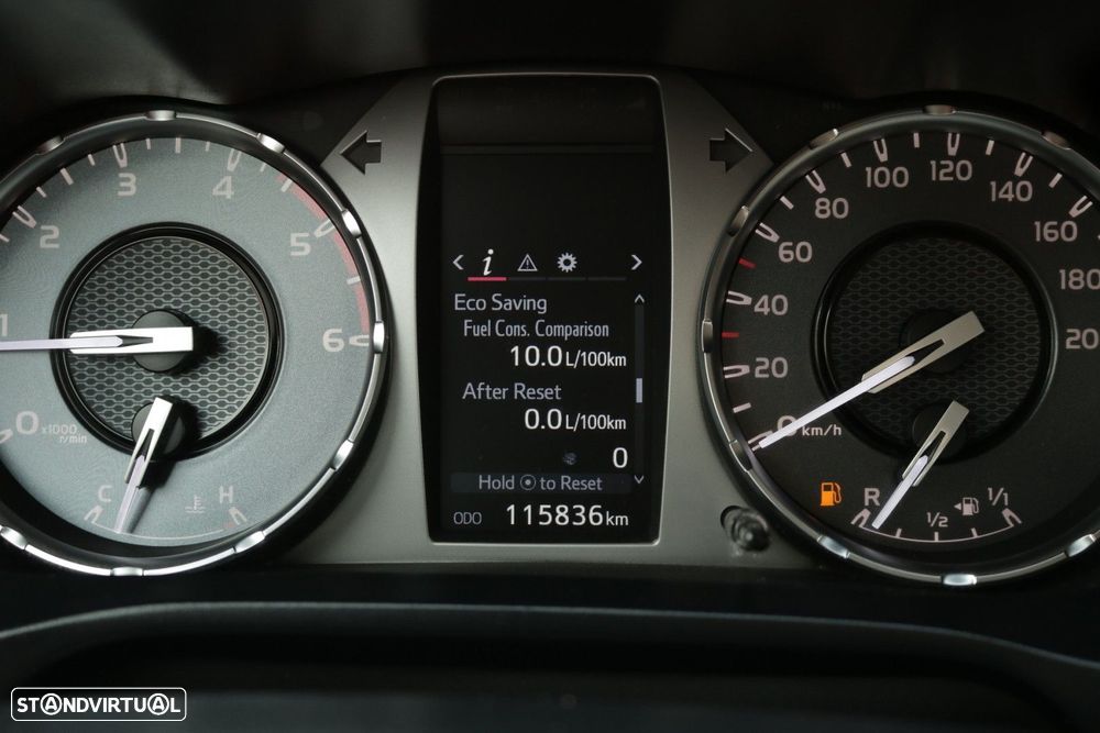 Toyota Hilux 2.4 D-4D 4WD CD CM - 35