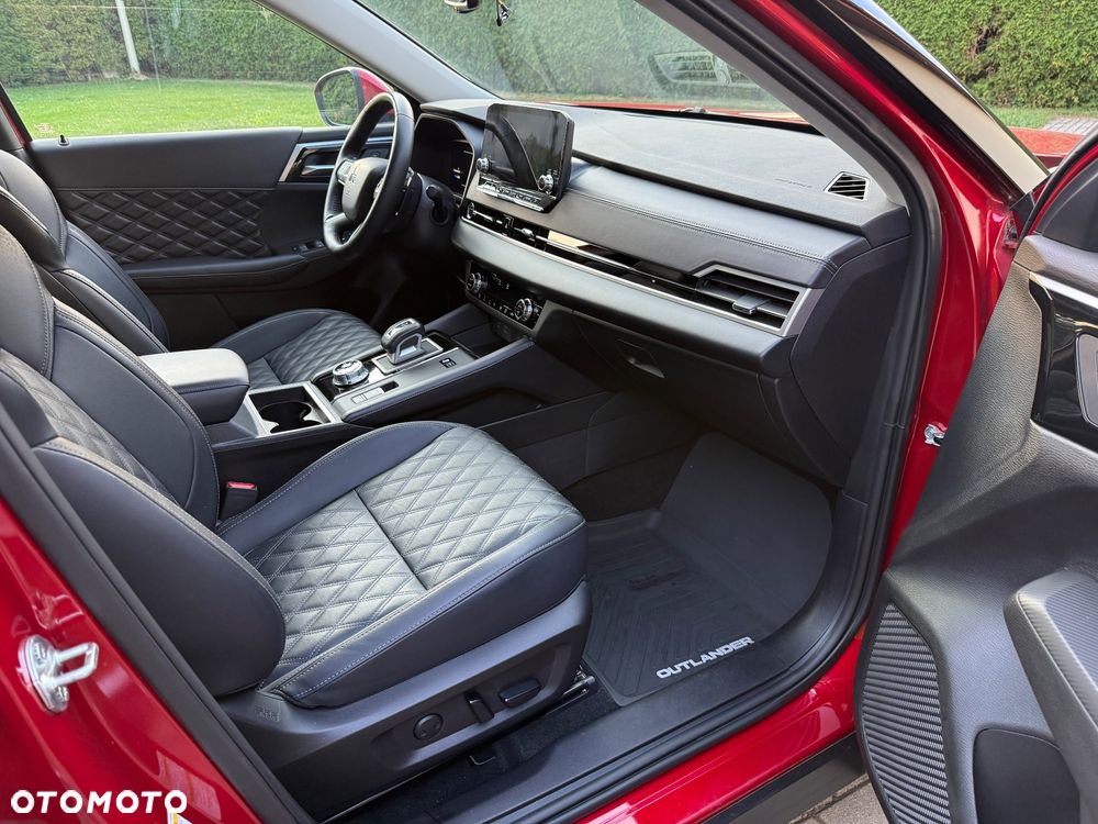 Mitsubishi Outlander 2.4 4WD Diamant PLUS - 20