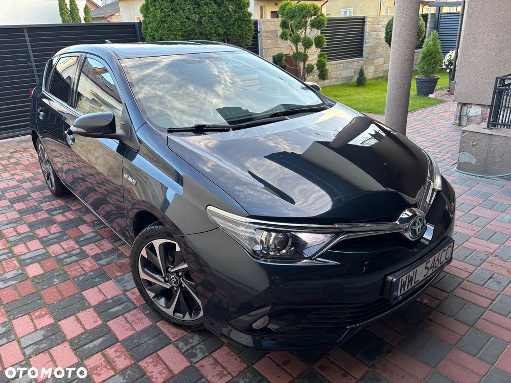 Toyota Auris - 1