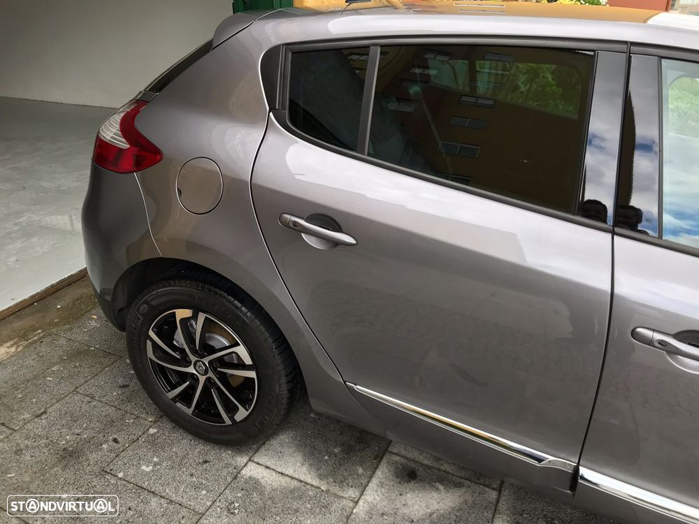 Renault Mégane ENERGY dCi 110 Start & Stop Bose Edition - 10