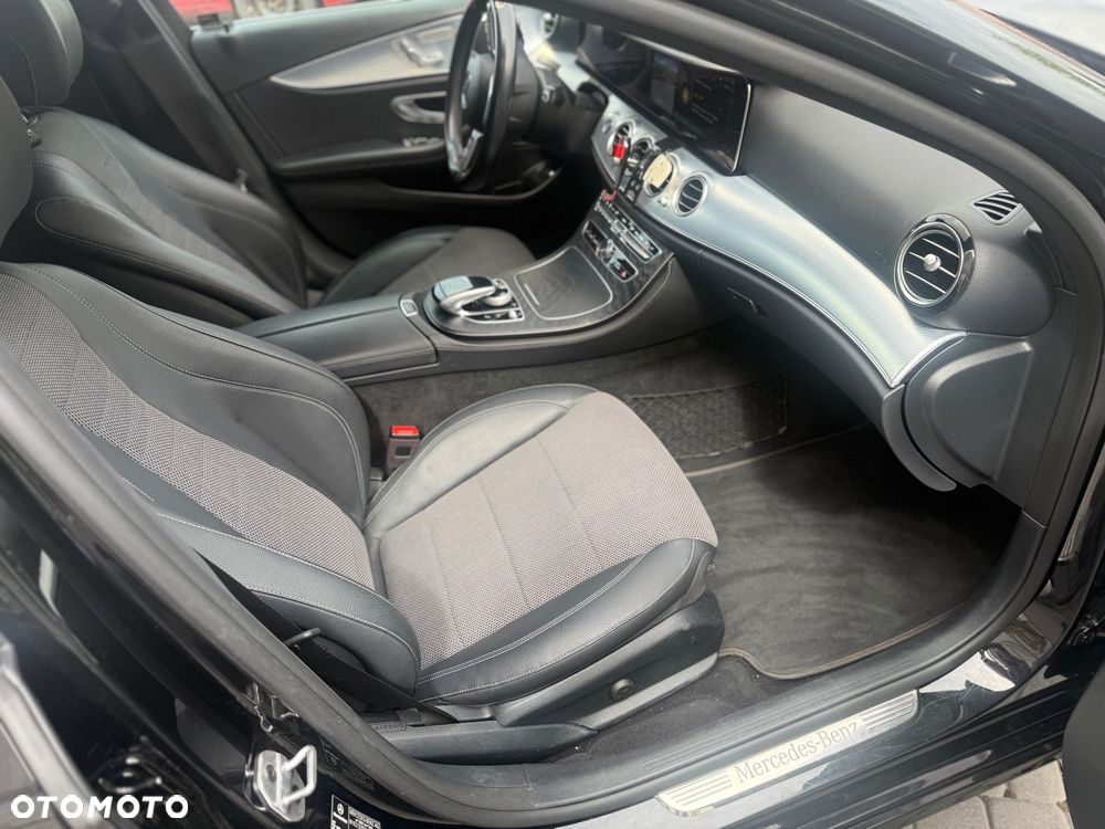 Mercedes-Benz Klasa E 220 d 4-Matic Avantgarde - 8
