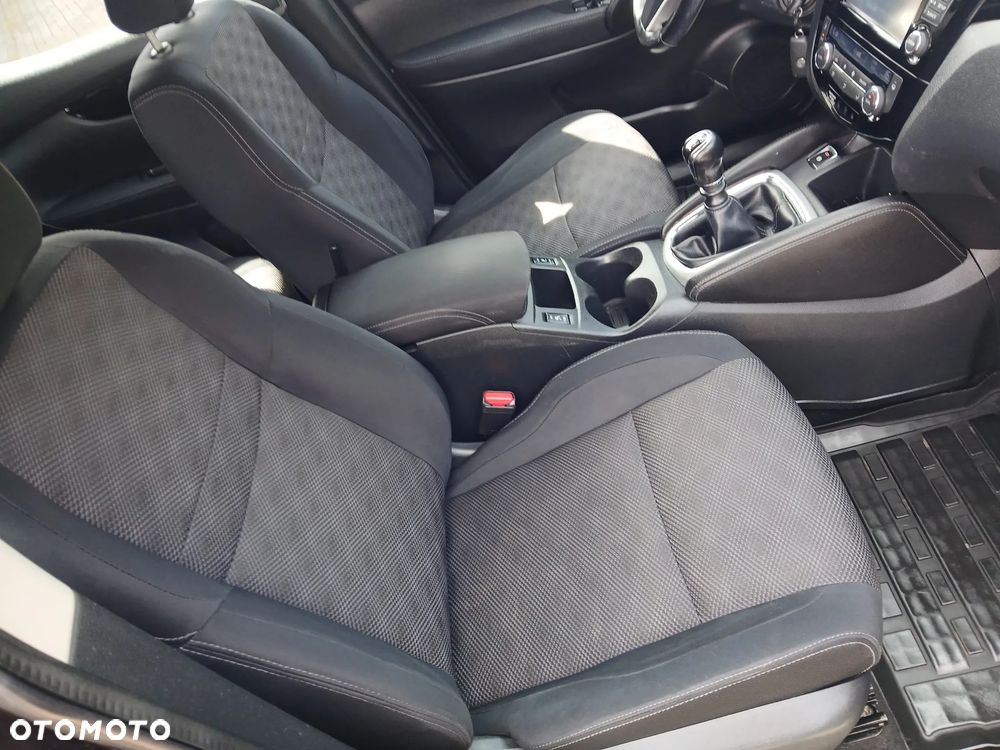 Nissan Qashqai 1.5 dCi N-Connecta - 16