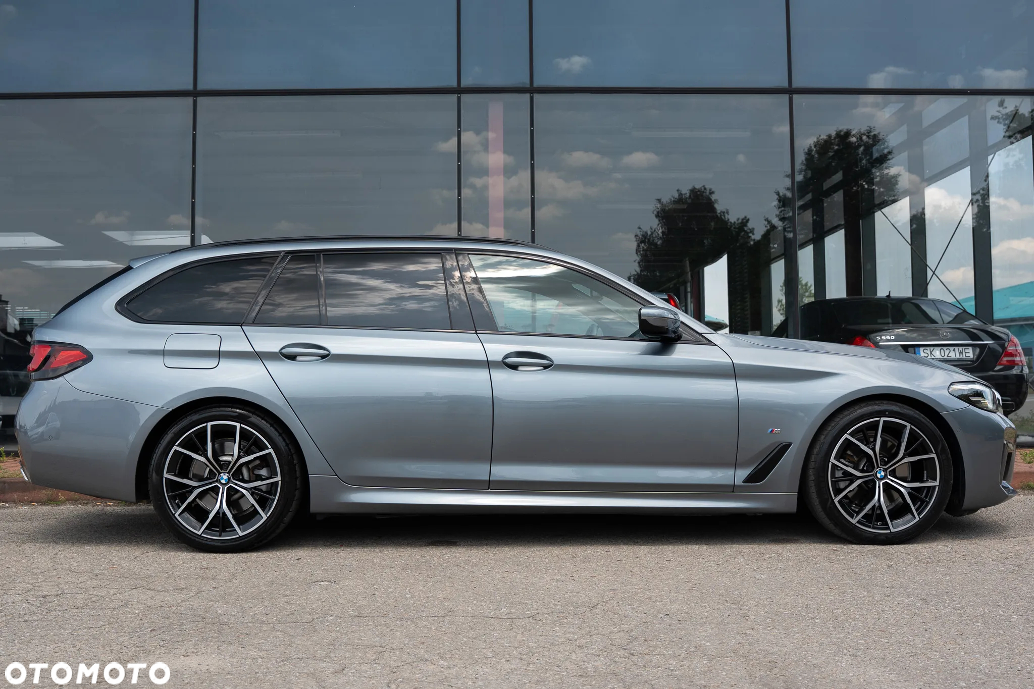 BMW Seria 5 520d xDrive Touring M Sport Edition - 13