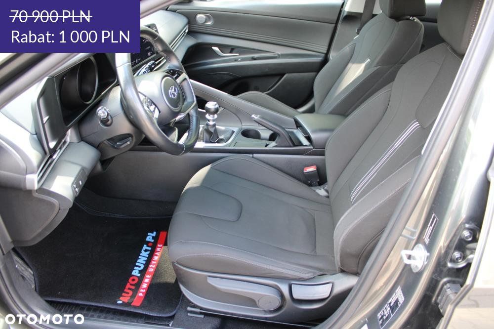 Hyundai Elantra - 10