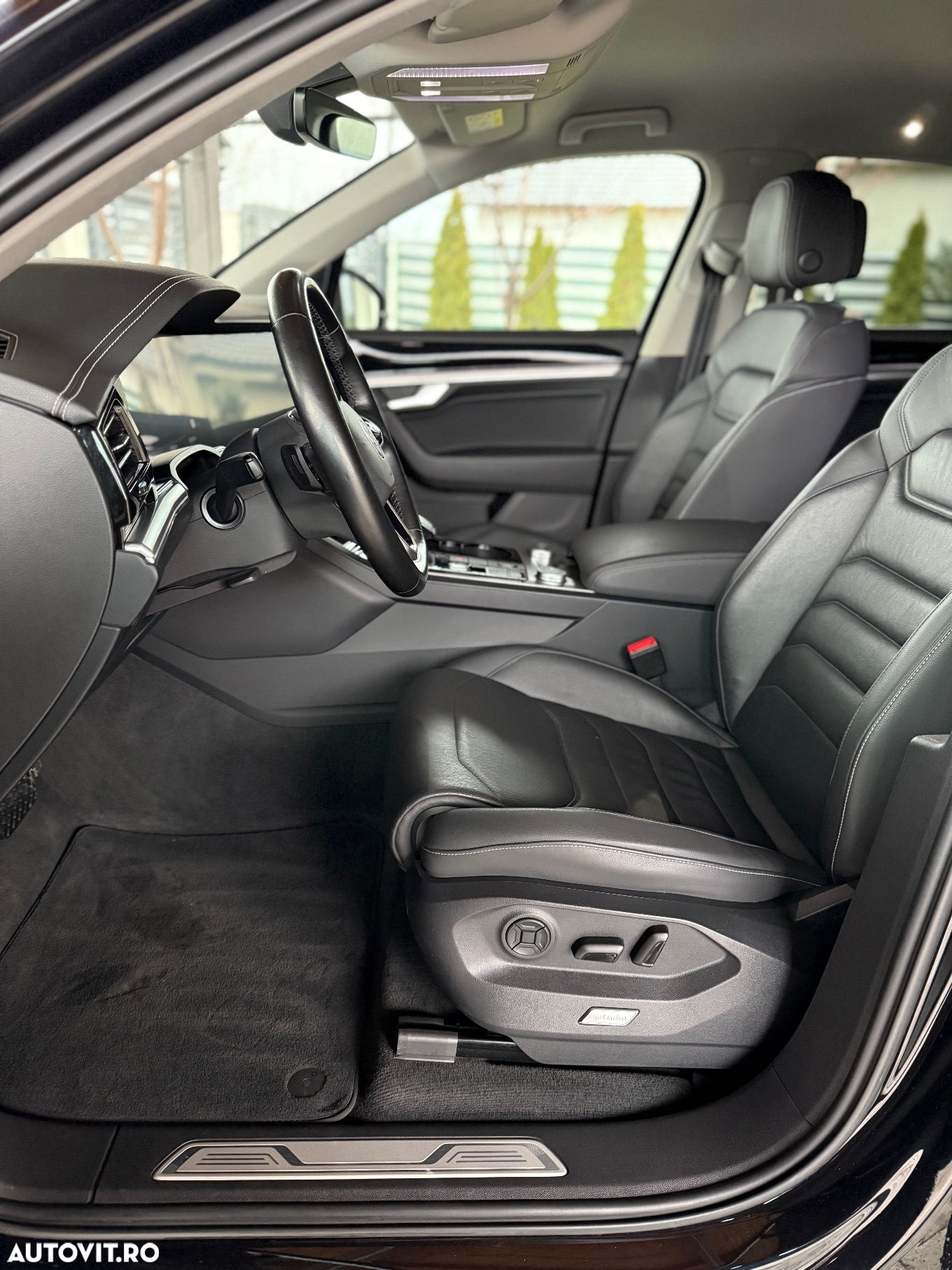 Volkswagen Touareg 3.0 V6 TDI SCR 4Motion Aut. Elegance - 34