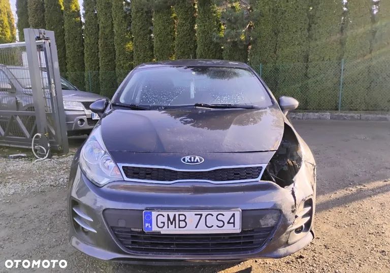 Kia Rio - 16