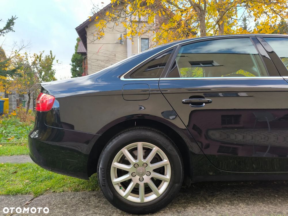 Audi A4 Limousine - 4