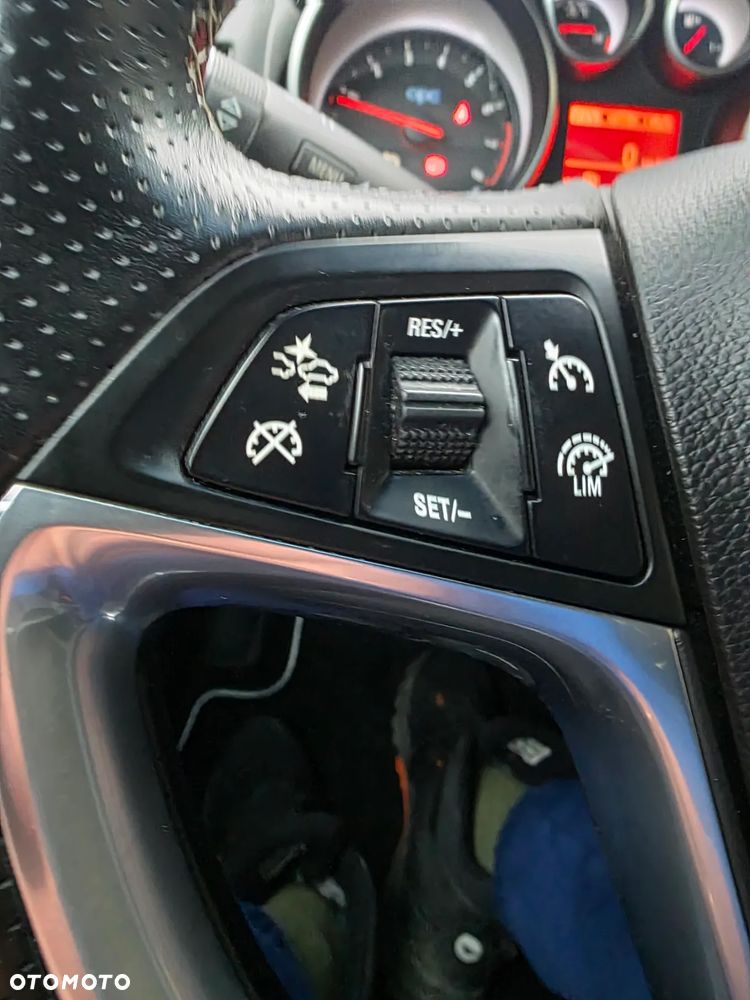 Opel Astra OPC Start/Stop - 21