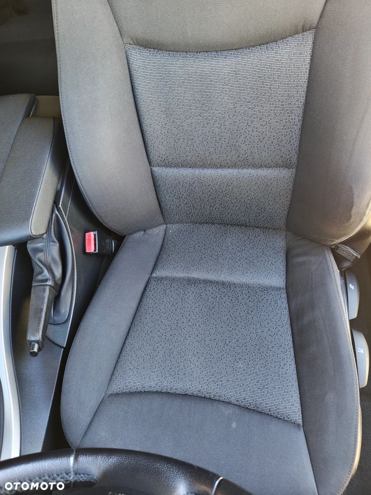 BMW Seria 3 320i - 16