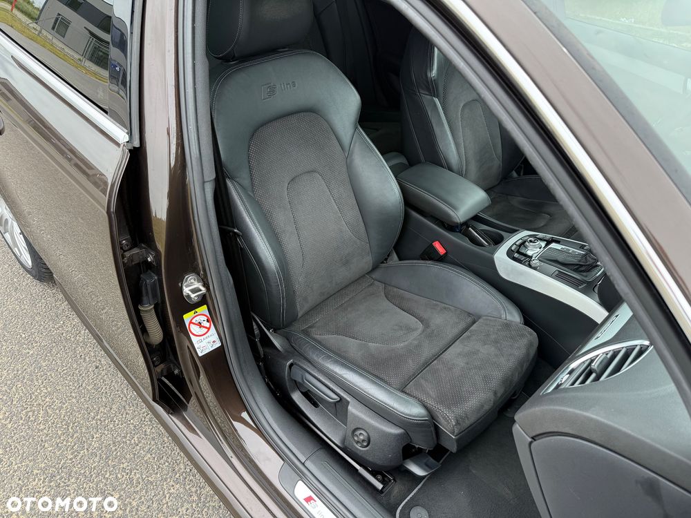 Audi A4 Avant 2.0 TDI DPF quattro S tronic S line Sportpaket - 13