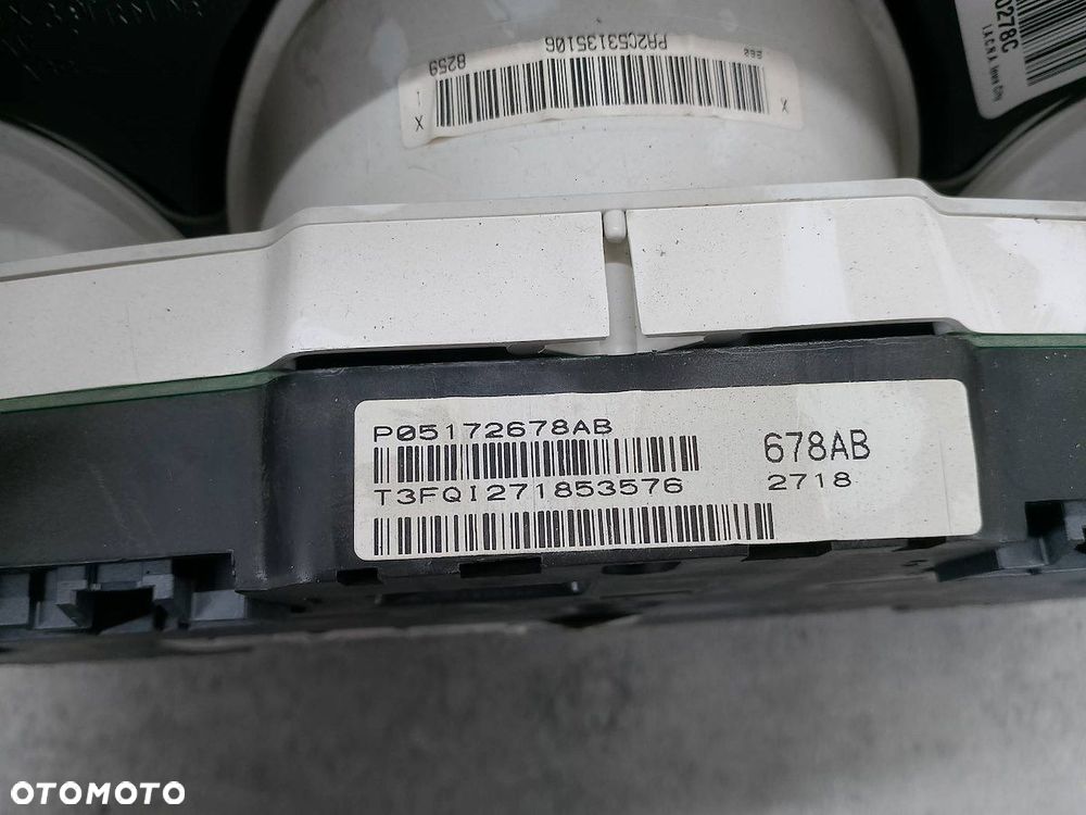 LICZNIK DODGE CALIBER P05172678AB 1.8 16V - 6