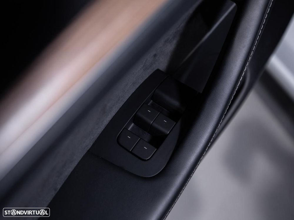 Tesla Model 3 Long Range AWD Dual Motor Performance - 17