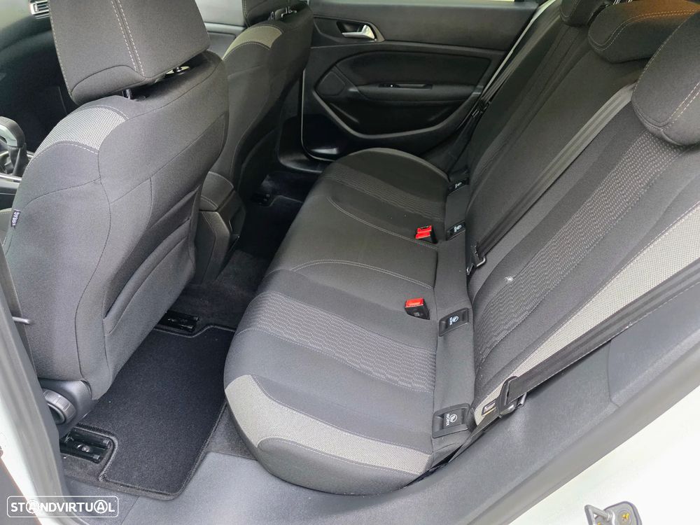 Peugeot 308 1.6 BlueHDi Style - 45