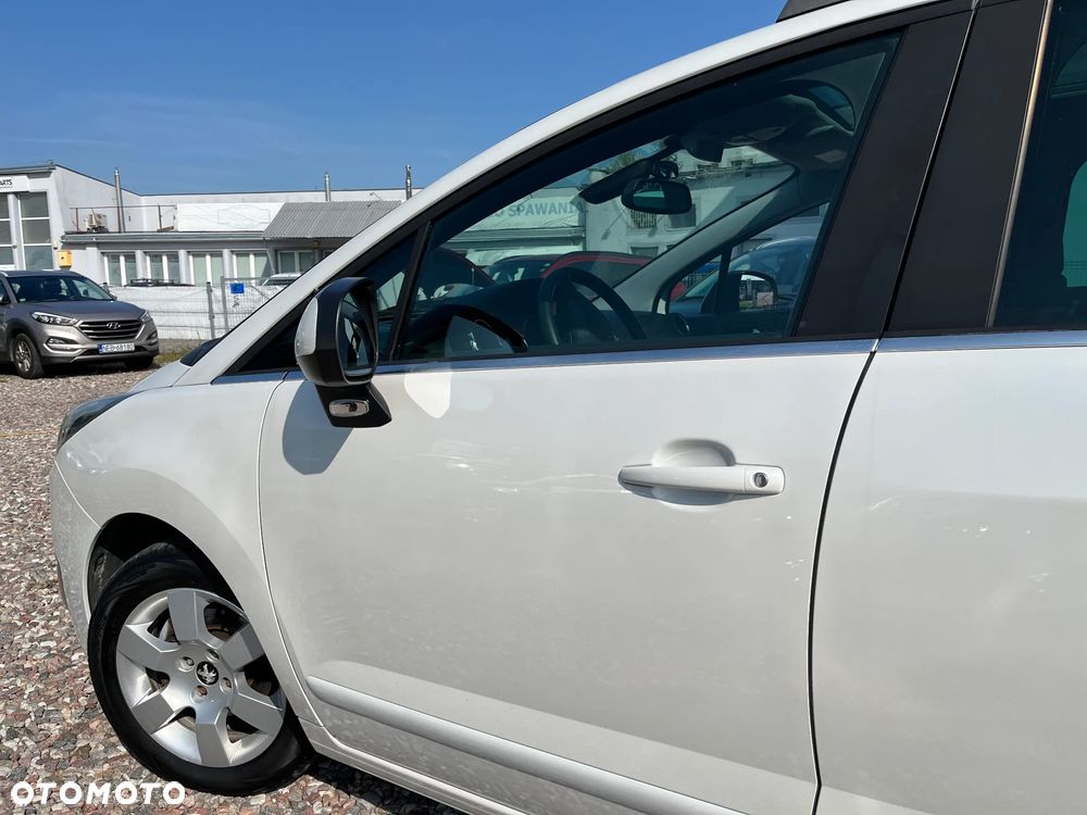 Peugeot 5008 - 15