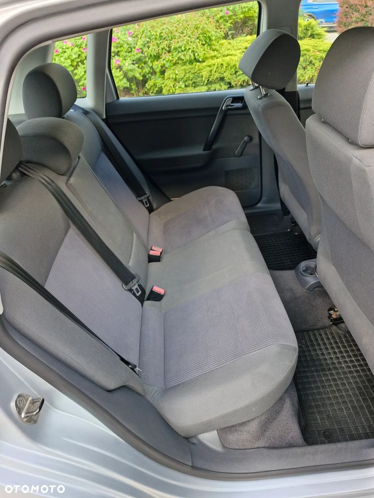 Volkswagen Polo 1.4 16V Comfortline - 6