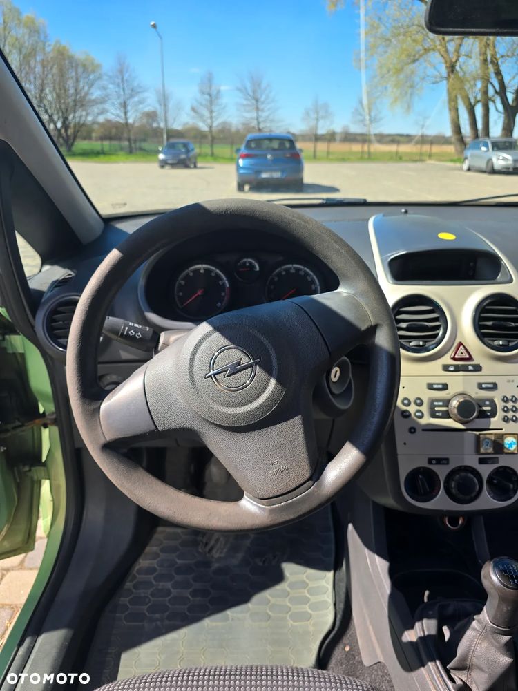 Opel Corsa 1.2 16V Cosmo - 13