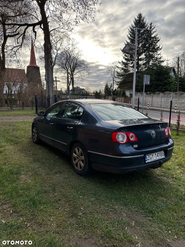 Volkswagen Passat 2.0 TDI Comfortline - 4