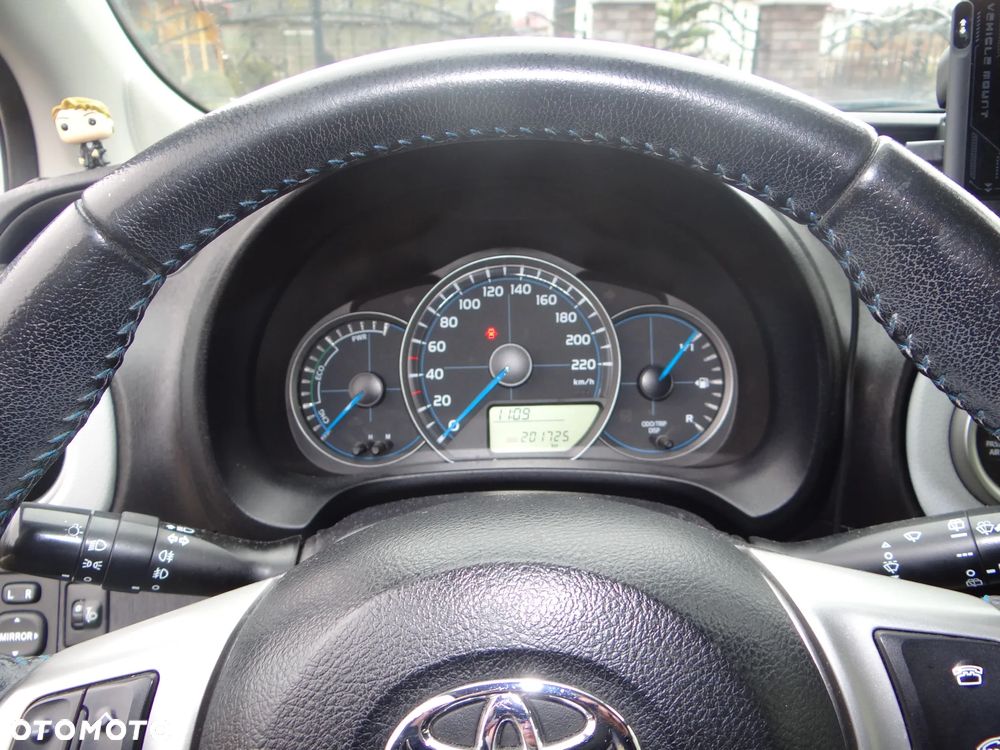 Toyota Yaris - 12