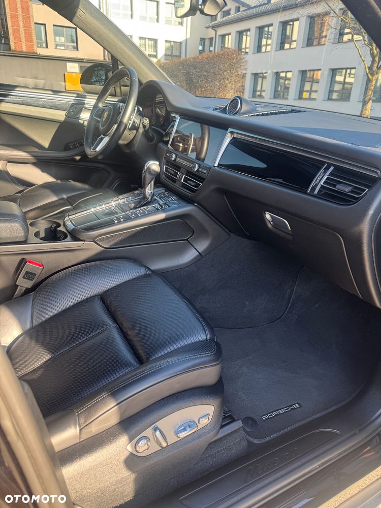 Porsche Macan Standard - 8