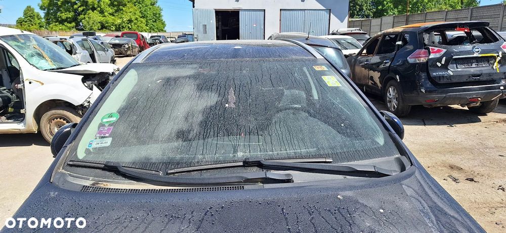 TOYOTA Avensis t27 podszybie - 1