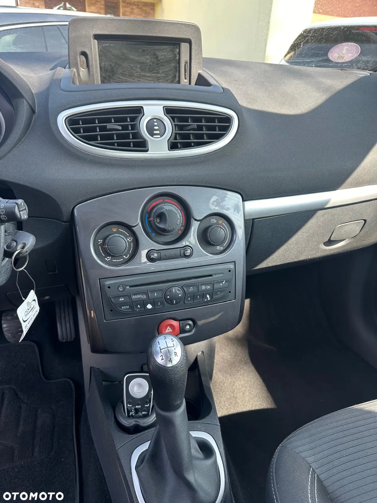 Renault Clio 1.2 16V 75 GPS - 16
