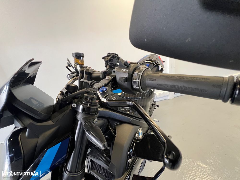 BMW M 1000 R M Competition - Carbon / Akrapovic - 36