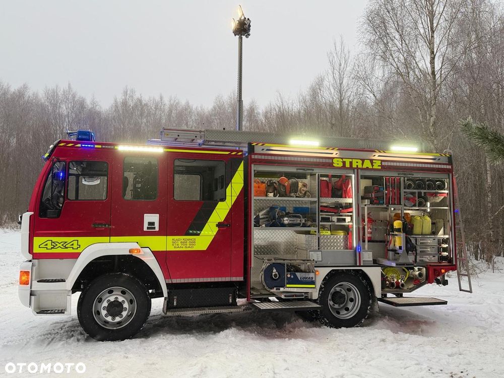 MAN Straż pożarna, Pojazd pożarniczy, Wóz strażacki, MAN L80 średni GBA 4x4 CNBOP, wyciągarka, 3000l wody, reduktor, blokady, mosty - 10