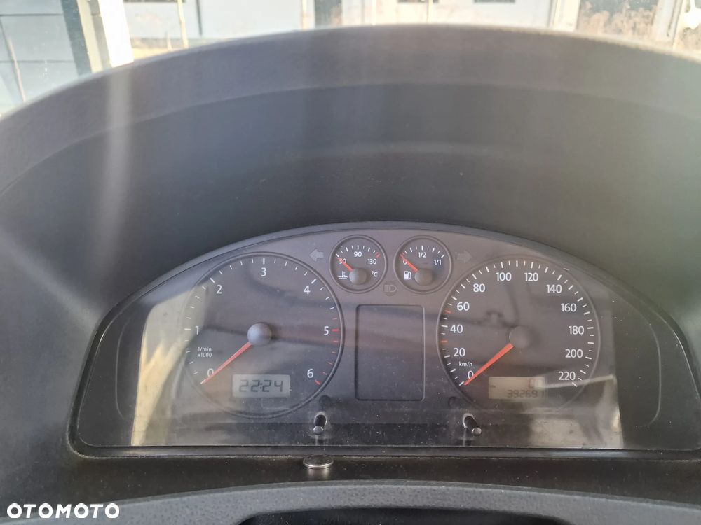 Volkswagen Transporter - 8