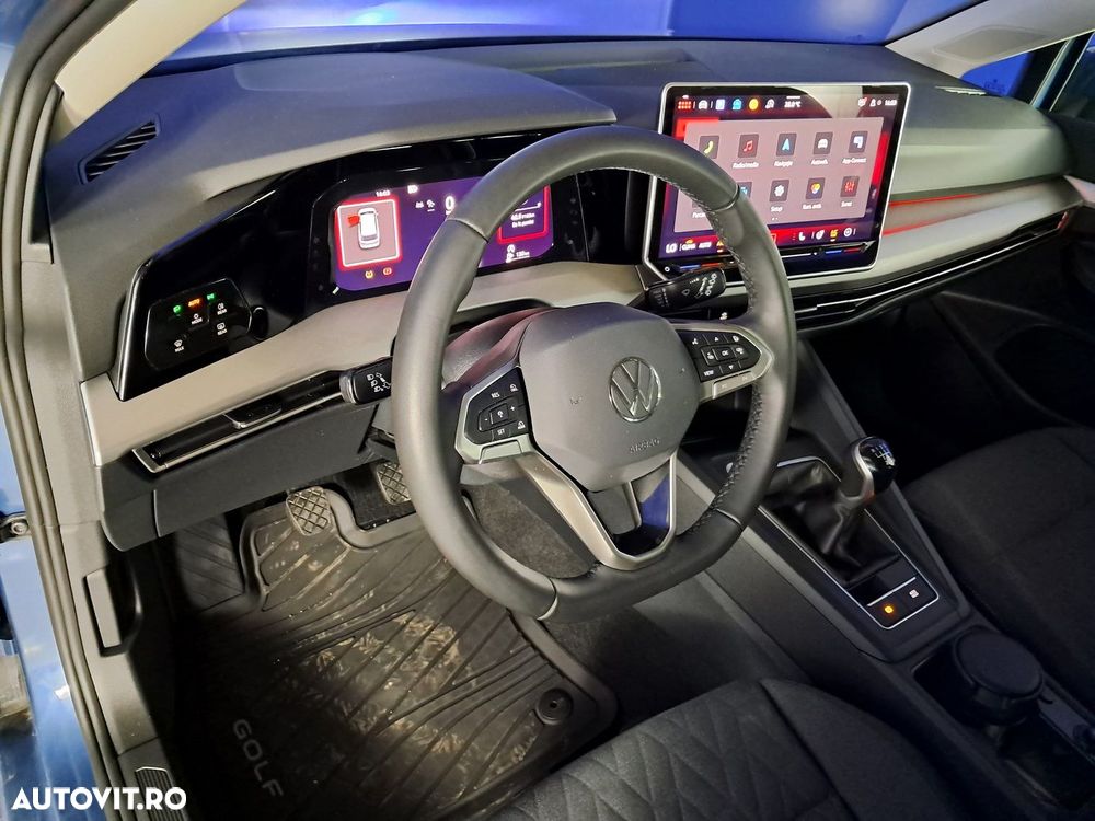 Volkswagen Golf - 10