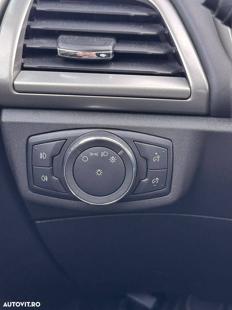 Ford Mondeo 2.0 HEV Vignale - 19