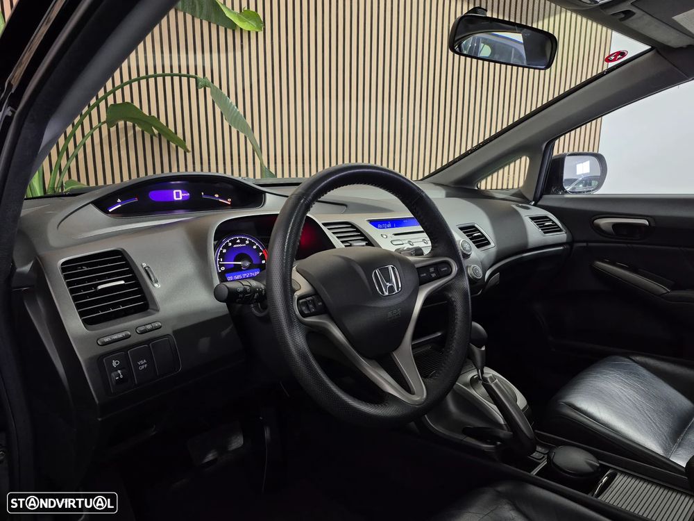 Honda Civic 1.8 ES Auto. - 10