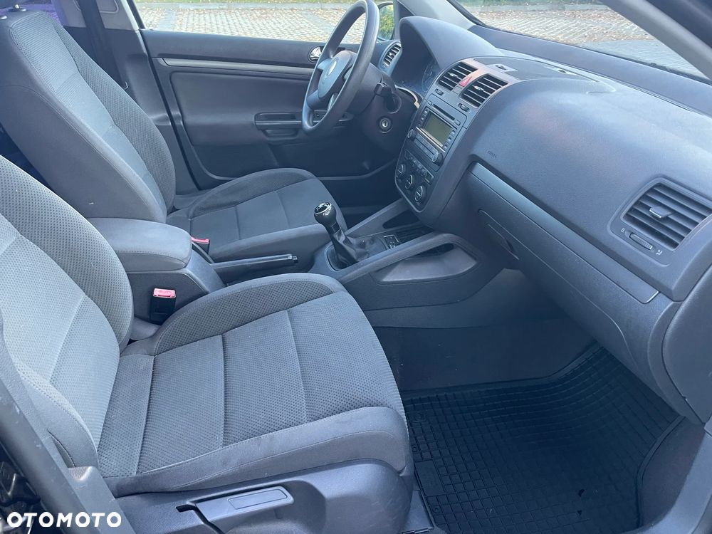 Volkswagen Golf - 11