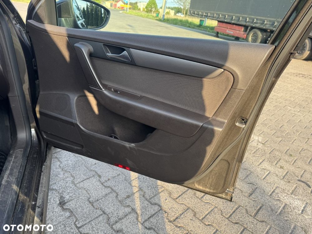Volkswagen Passat 2.0 TDI Comfortline - 9