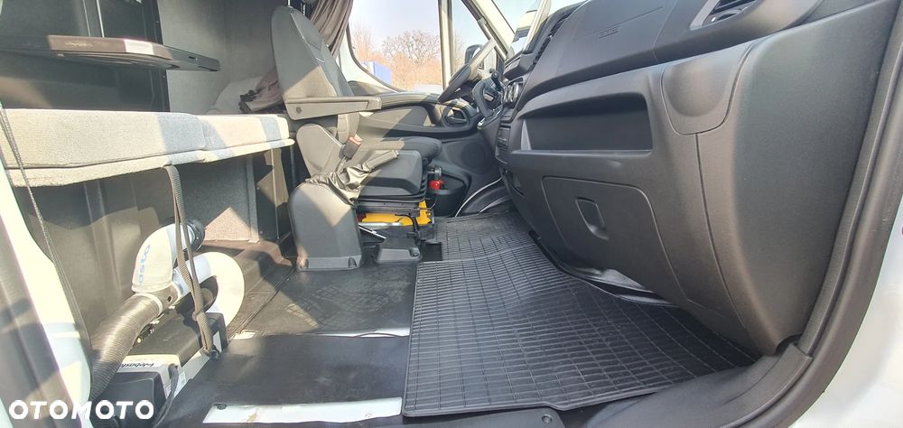 Iveco 70C18A8 Automat - 24