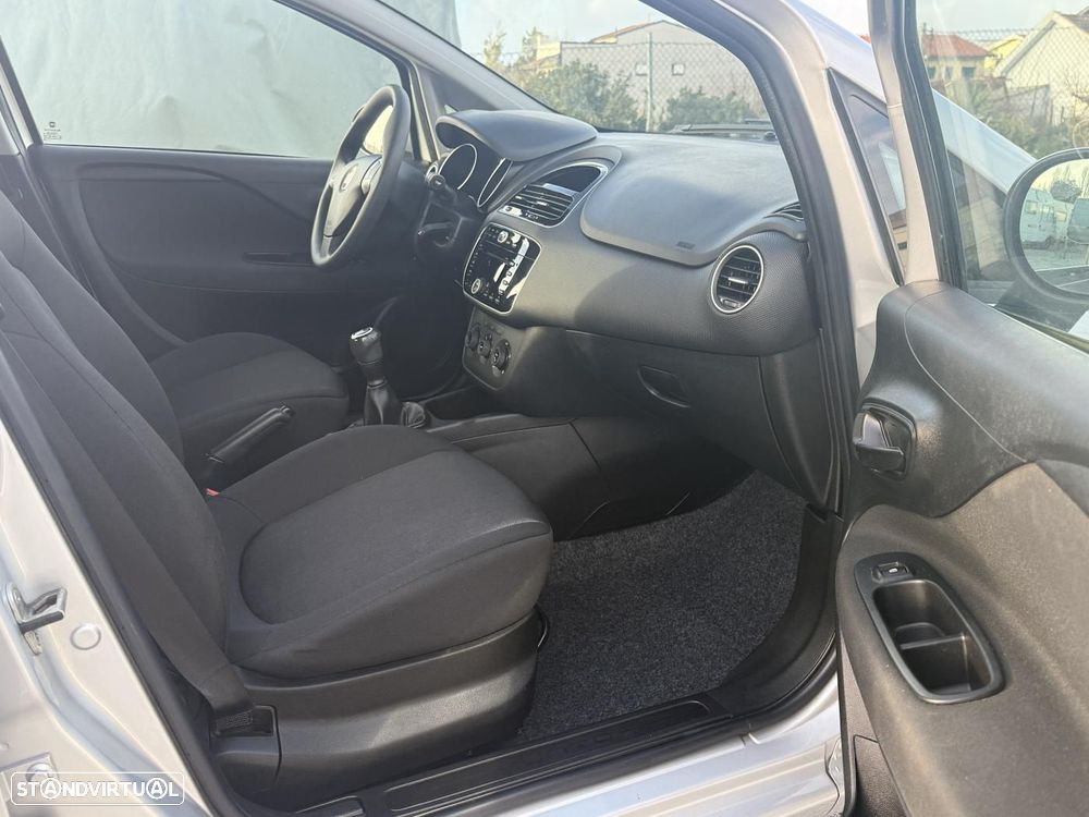 Fiat Punto 1.3 M-Jet Easy S&S - 24